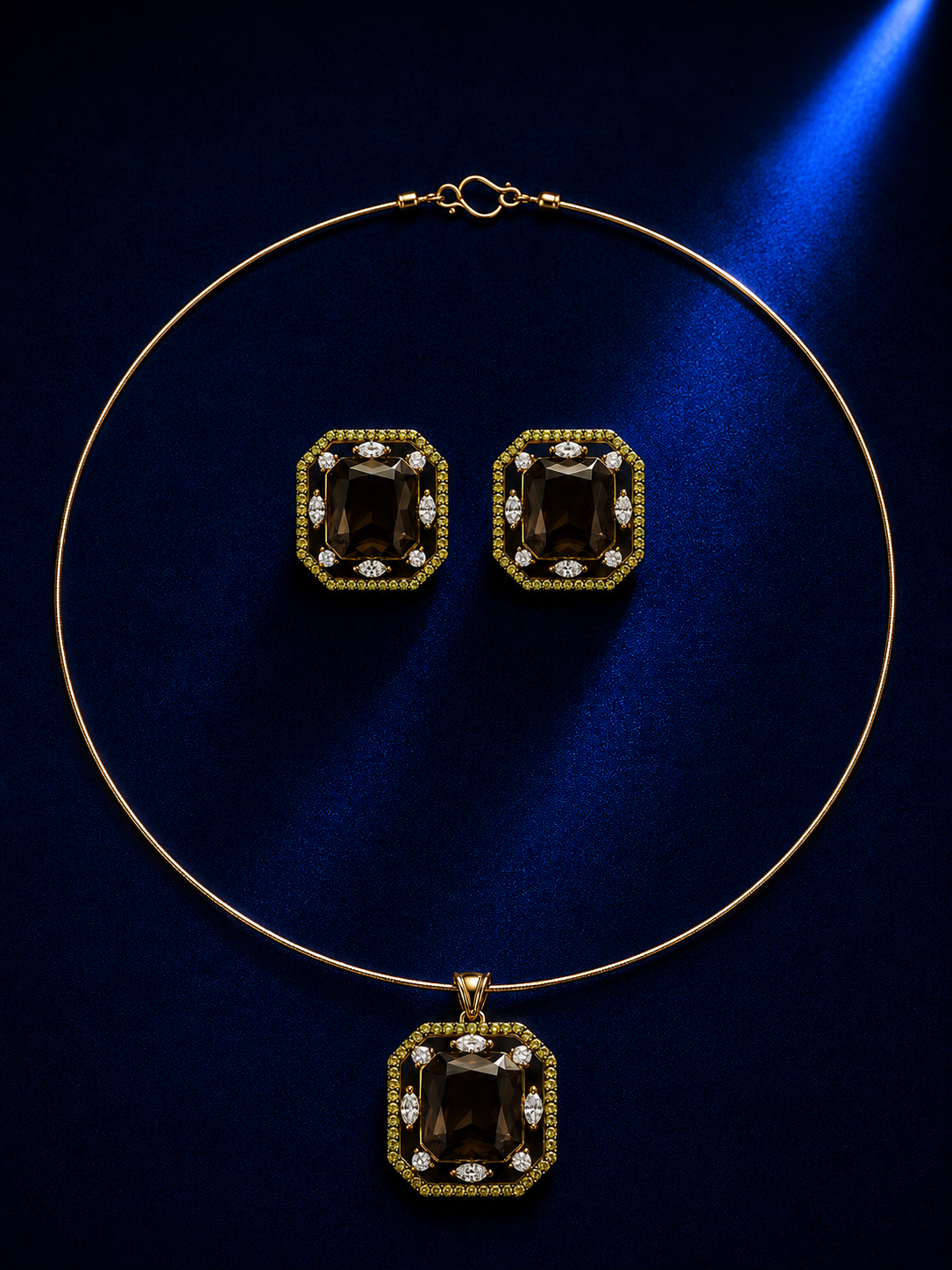 Cushion Hasli-Inspired Necklace Set
