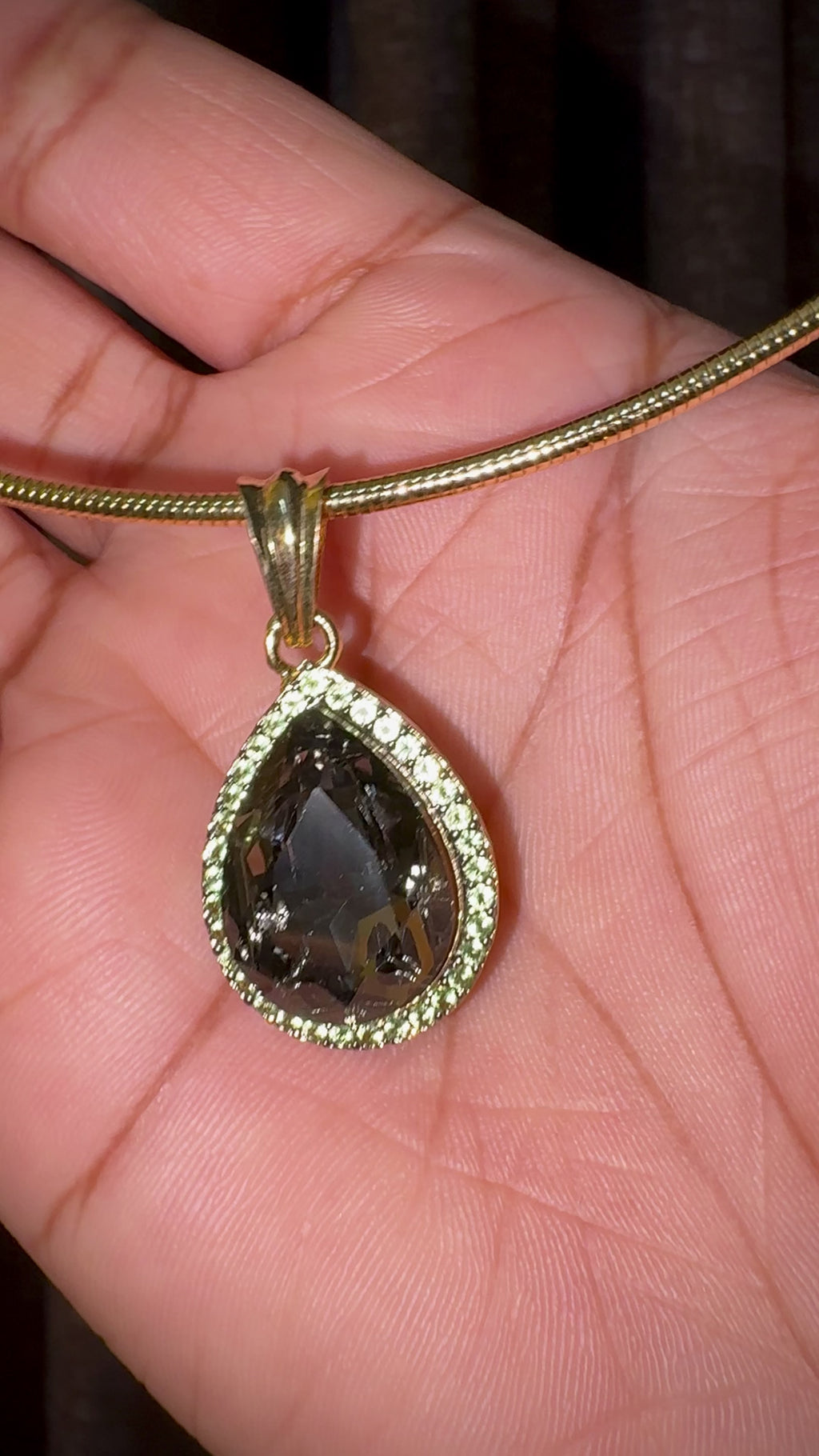 Noir Teardrop Hasli Necklace Set