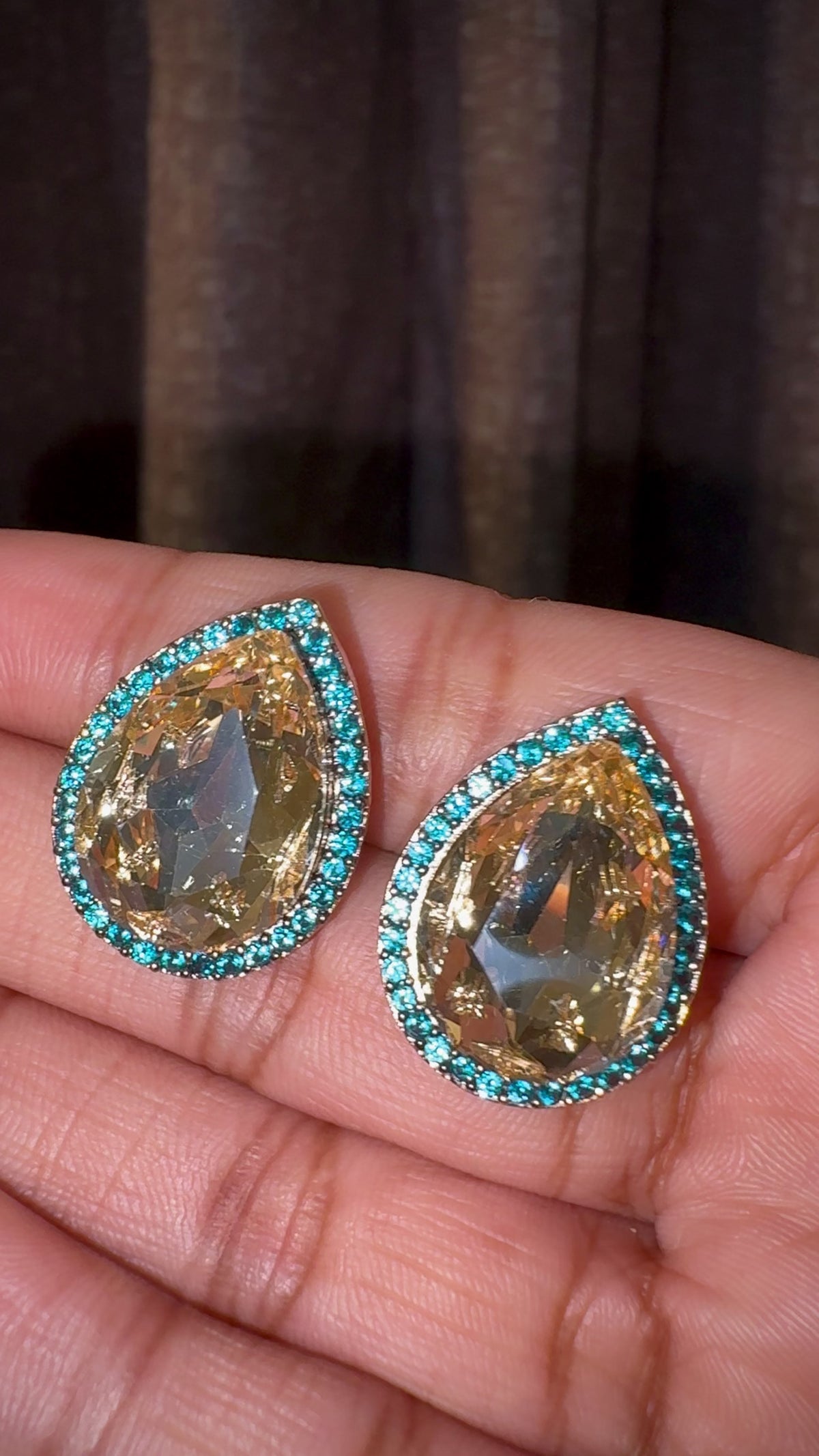 Teardrop Halo Necklace Set