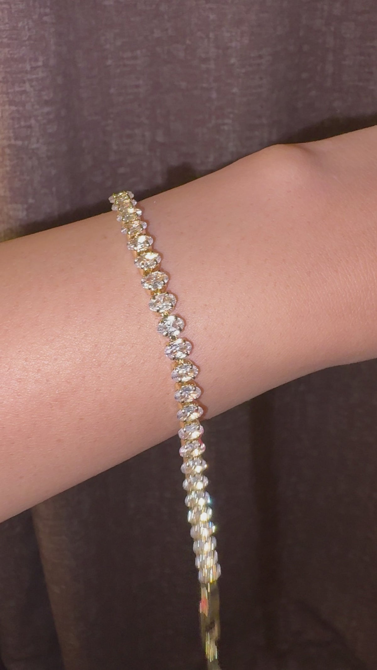Lumière oval Tennis Bracelet