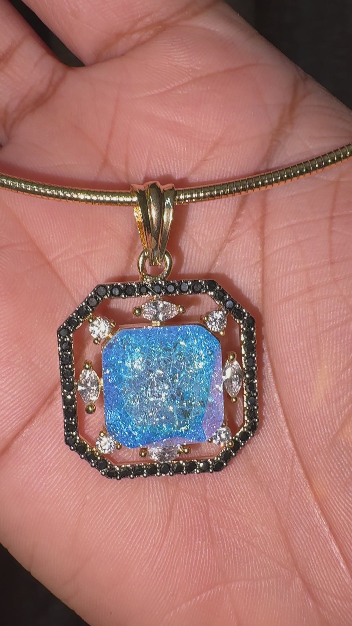 Sapphire Hasli-Inspired Necklace Set